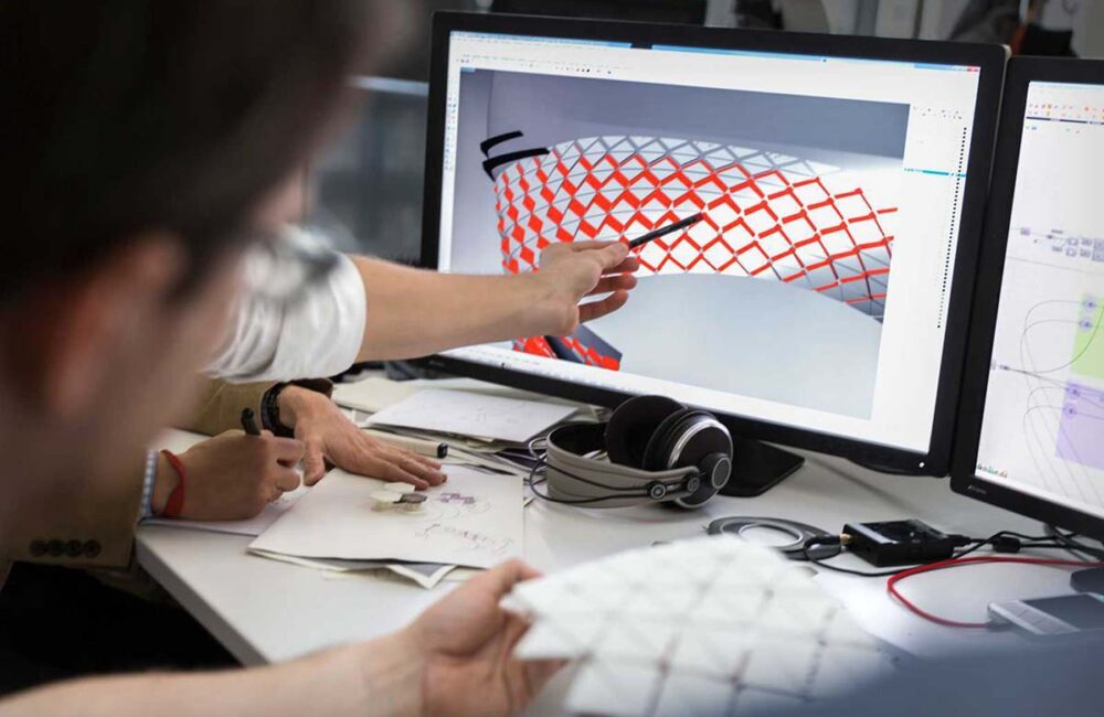 <b>Image 3:</b> Computational design enables the creation of intricate and complex artworks.