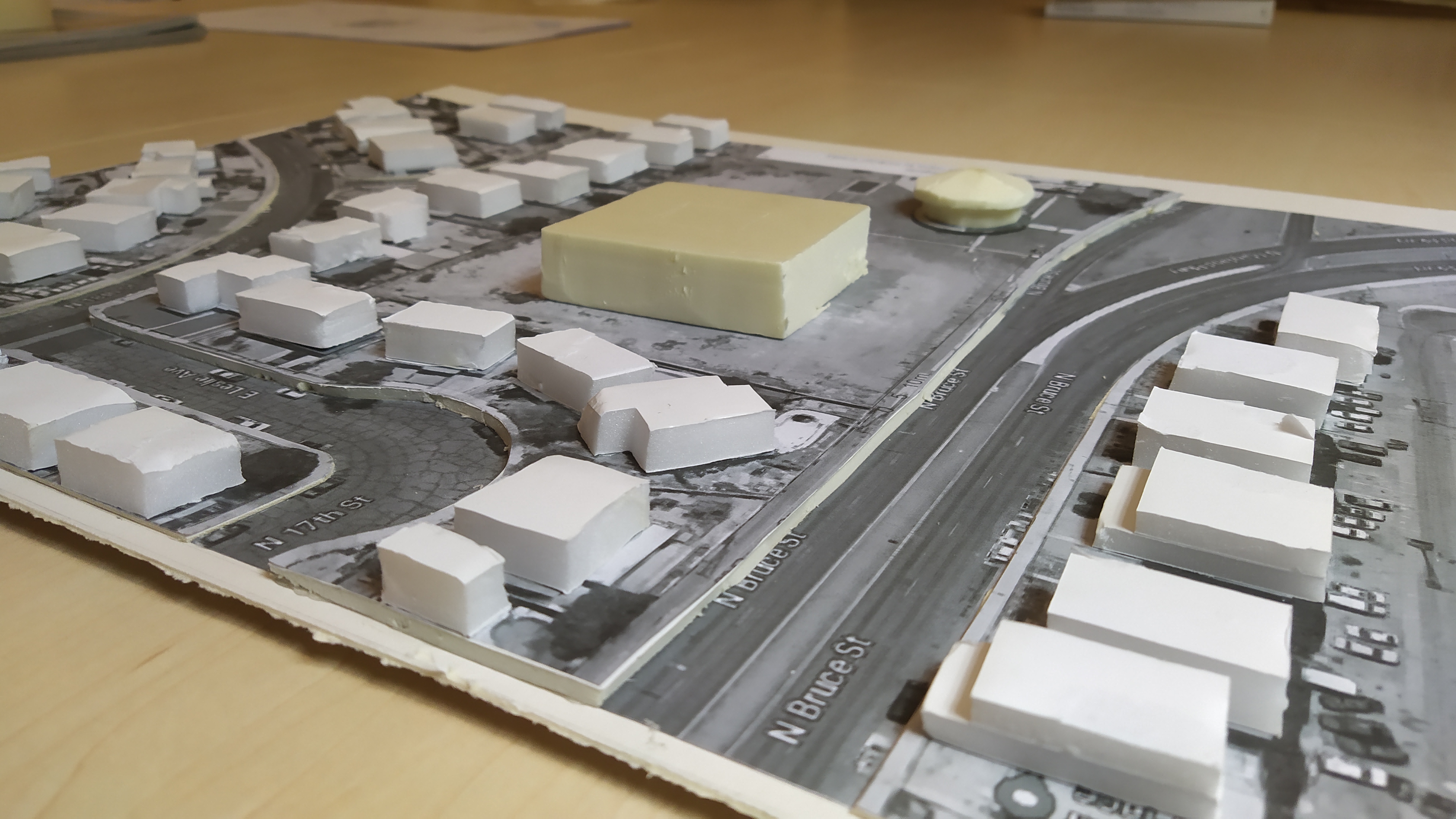 an early stage physical model in urban scale