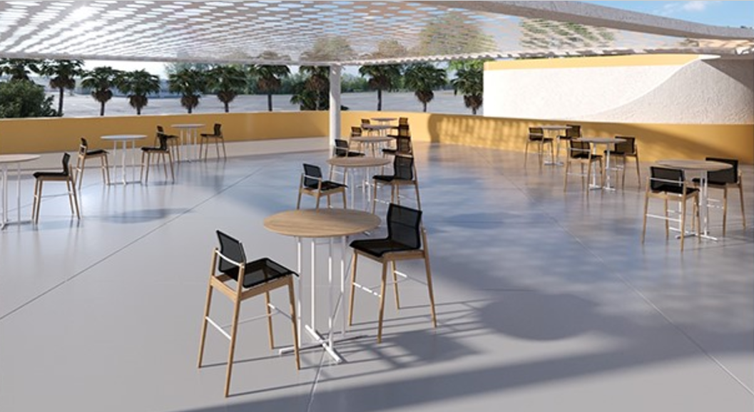 A versatile outdoor setting for learning, socializing, and relaxation