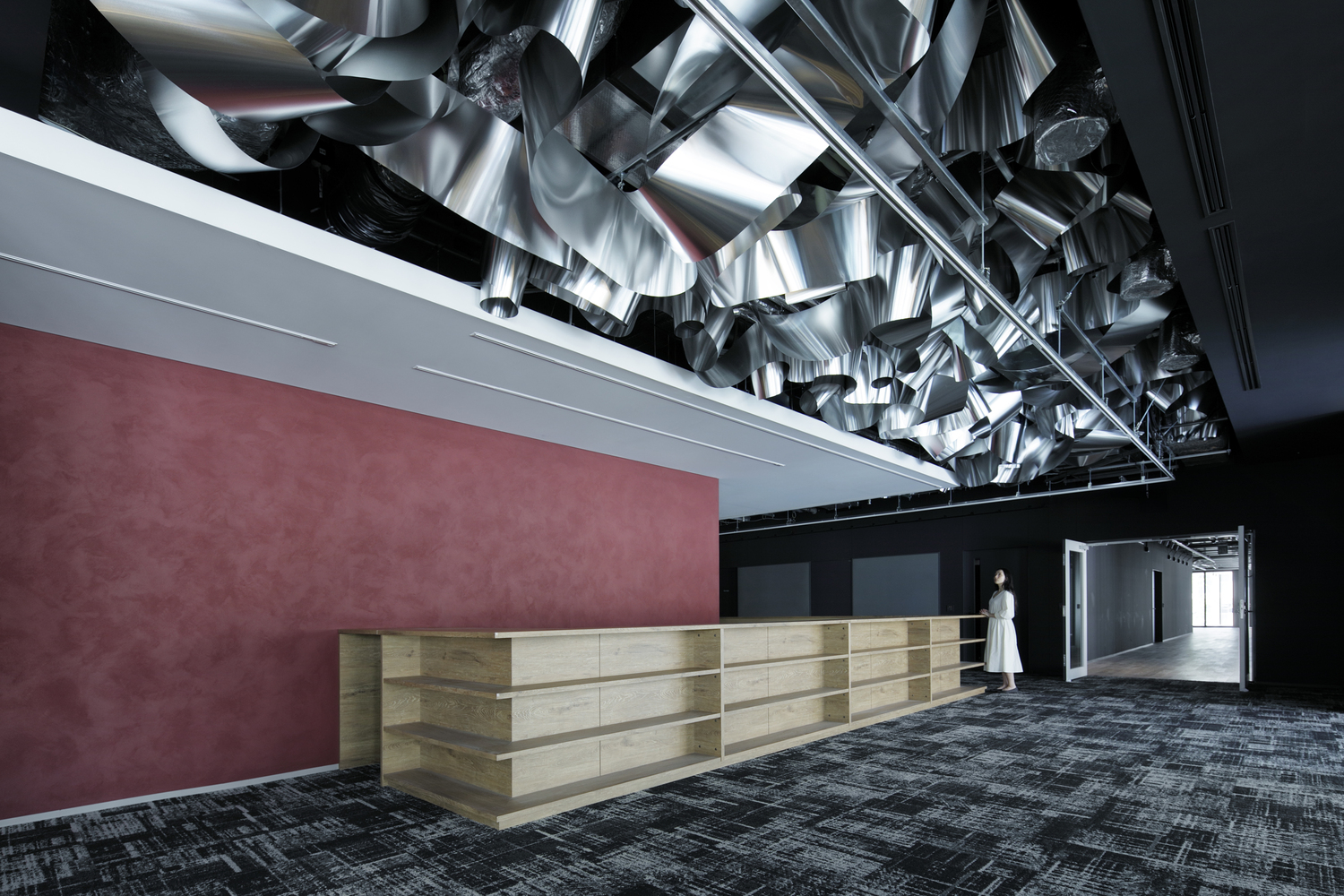 Dynamic Office Design: Waterscape Office by Moriyuki Ochiai