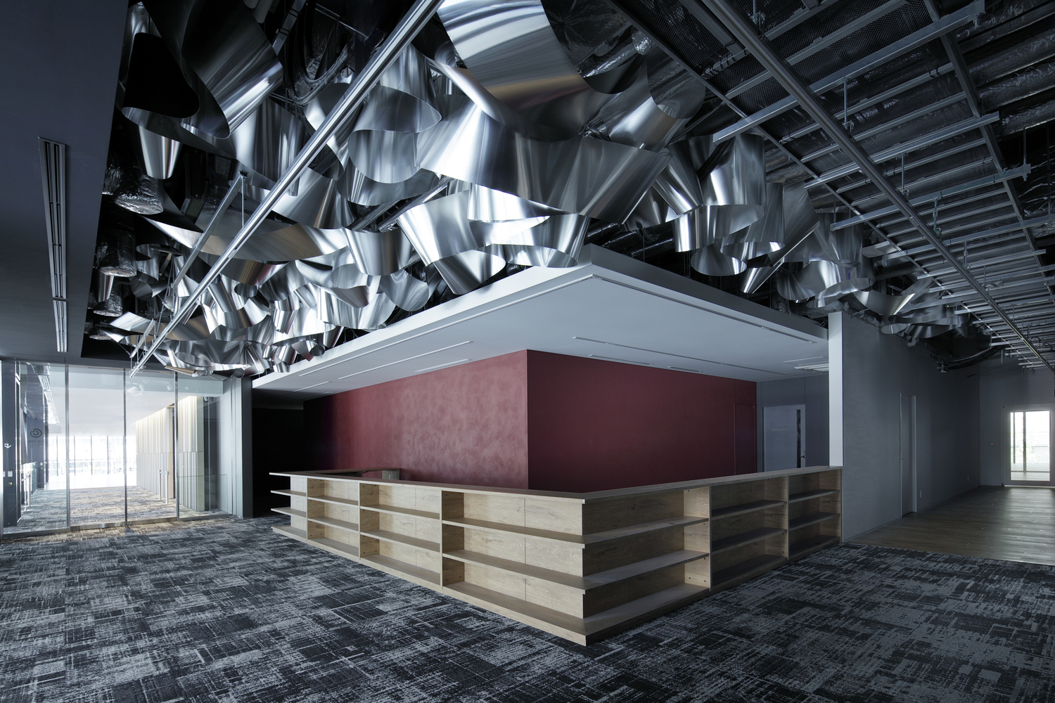 Dynamic Office Design: Waterscape Office by Moriyuki Ochiai
