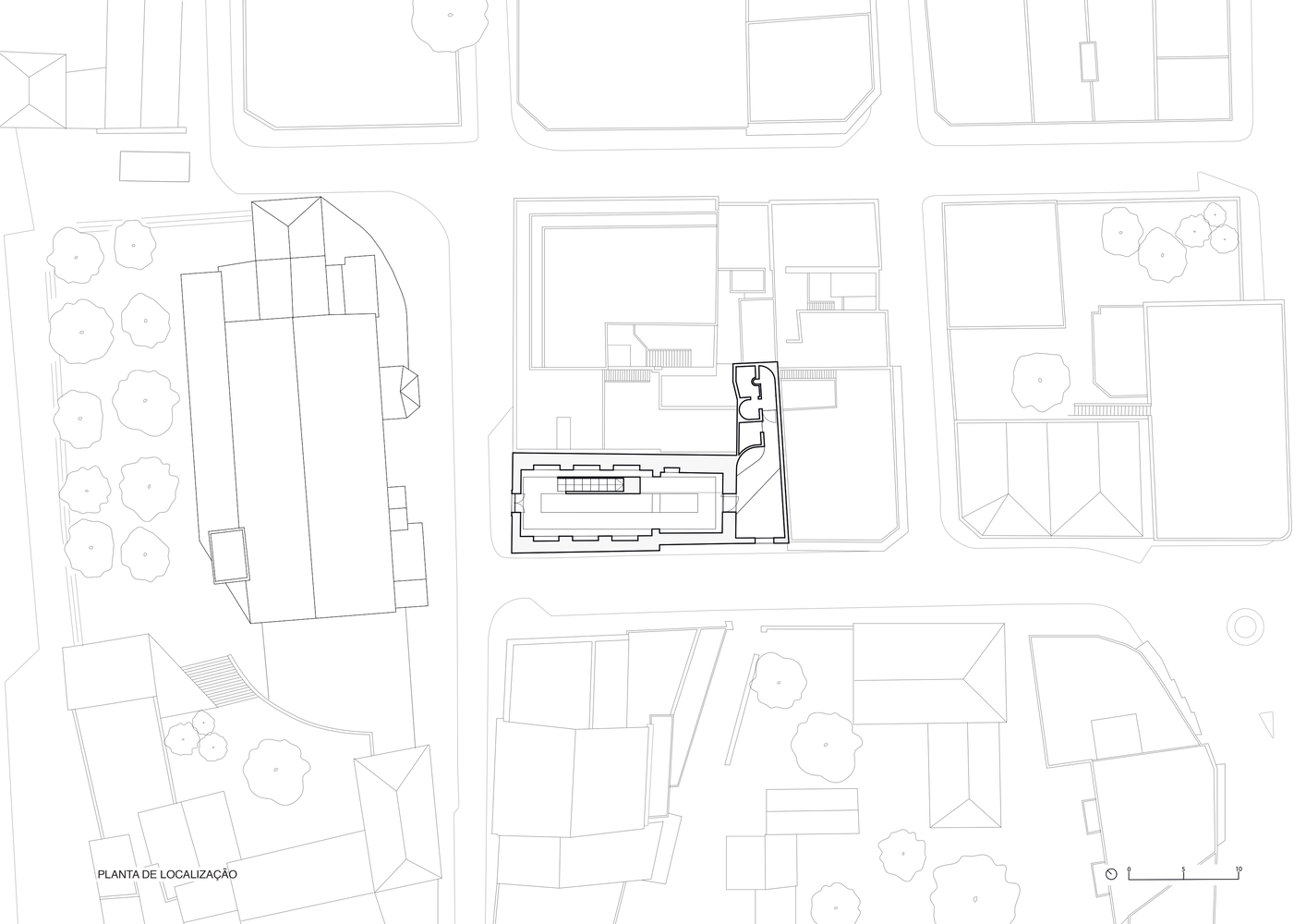 Site plan drawing showing the building footprint within the surrounding urban block and street layout