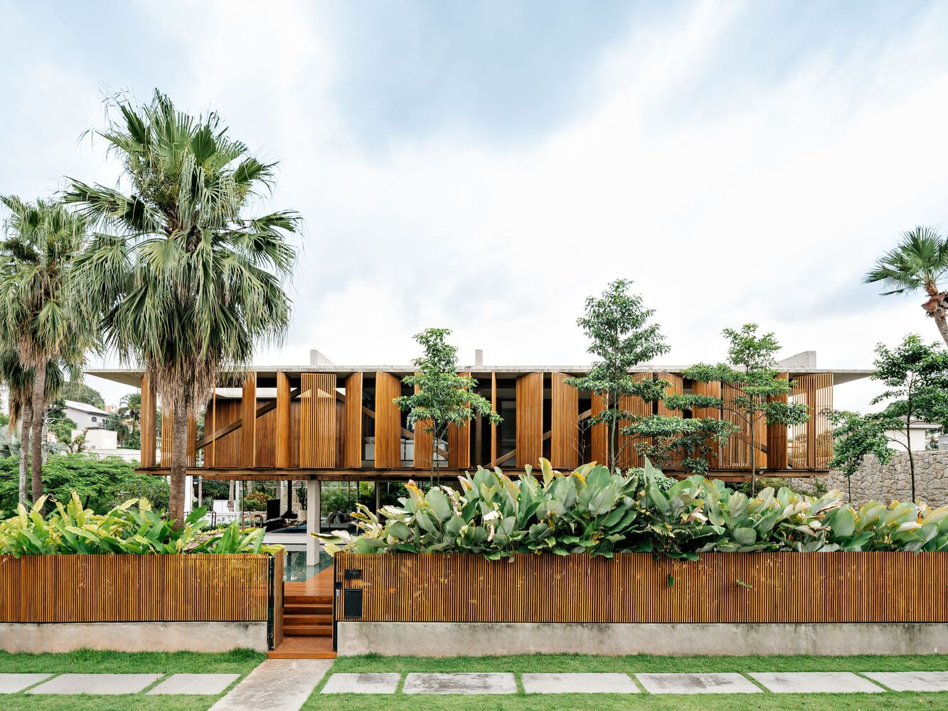 Modern Tropical House Design: The Architectural Brilliance of