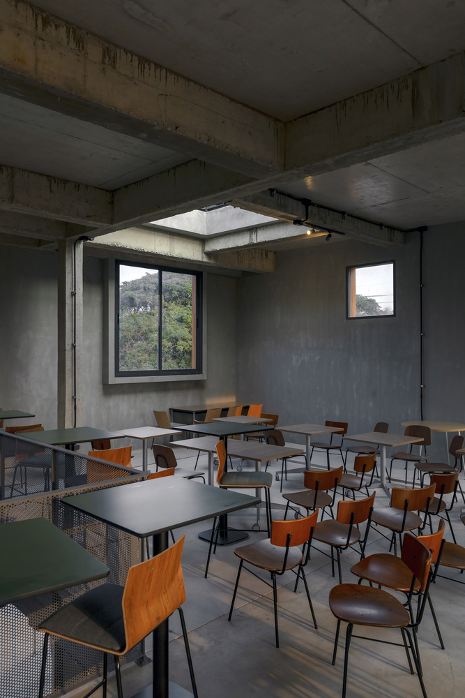 DIFF Coffee Roasters: A Striking Example of Modern Minimalist Coffee ...