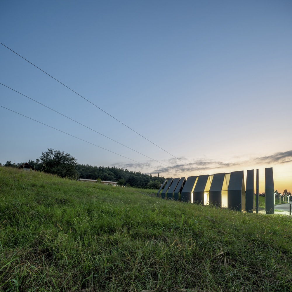 All photographs are works of Deed Studio