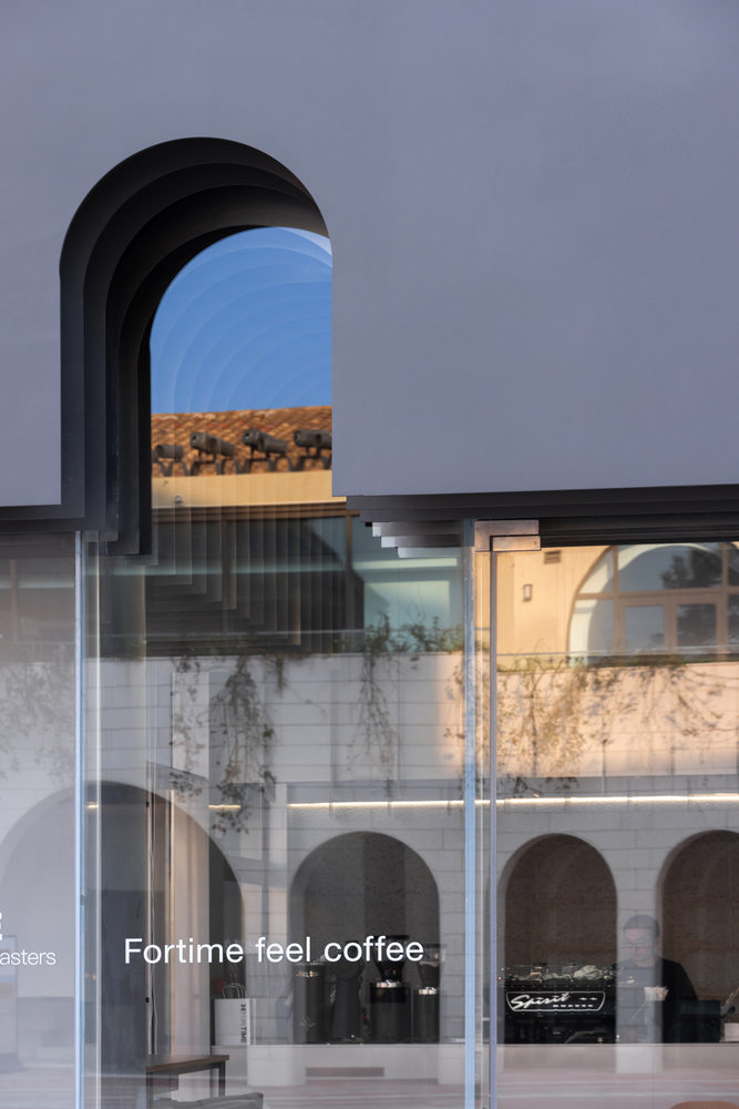 All photographs are works of Arch-Exist Photographs