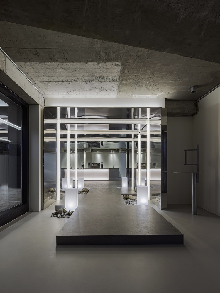All photographs are works of Yongjoon Choi