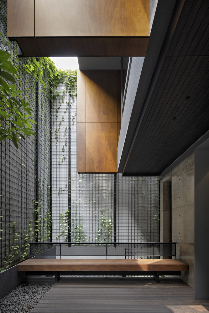 All photographs are works of Mario Wibowo