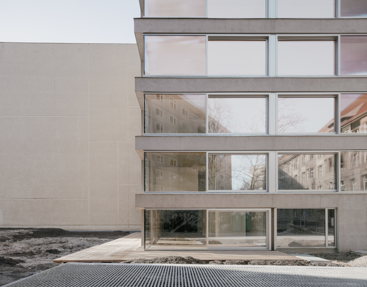 All photographs are works of Simon Menges