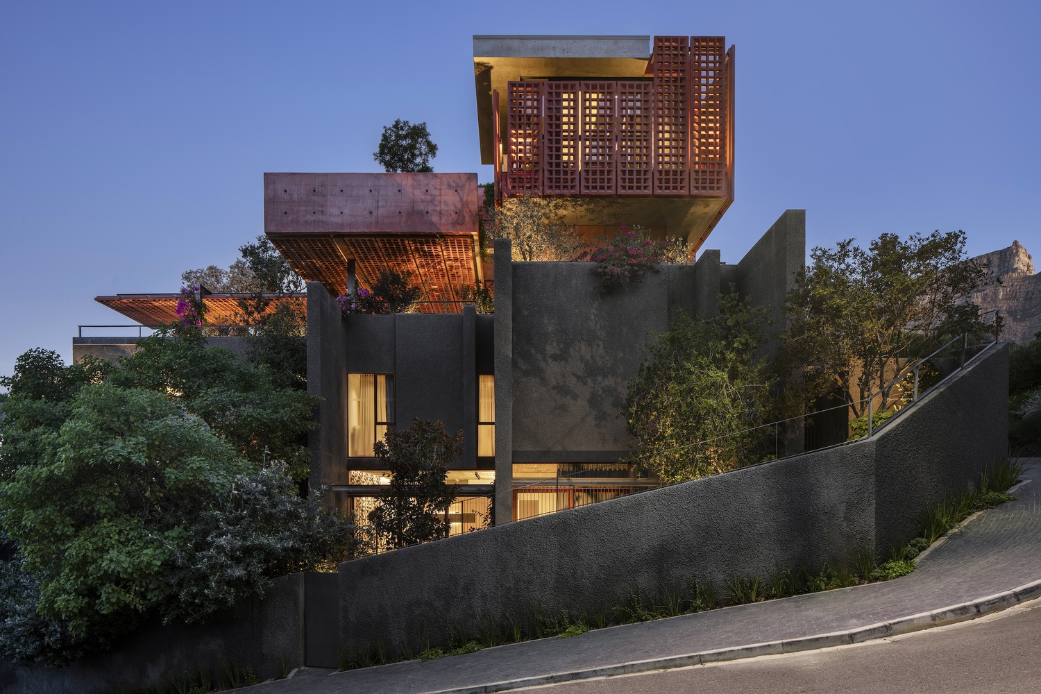 Upper Albert Residence by South African architecture practice SAOTA at dusk