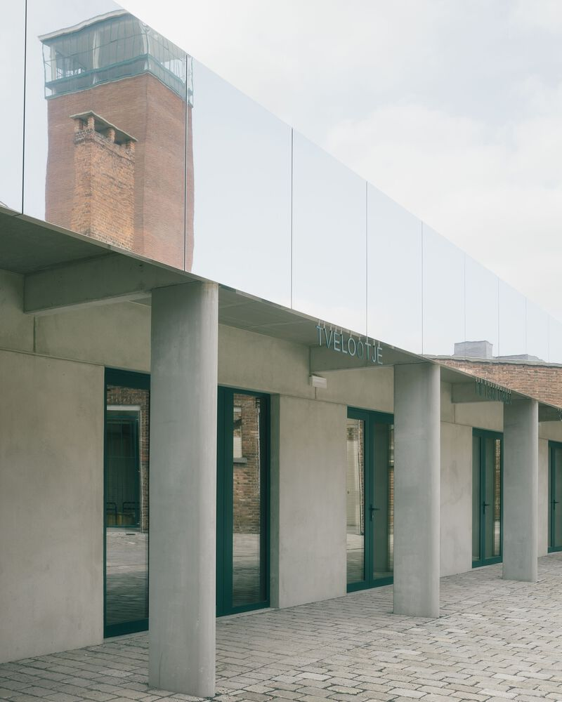 All photographs are works of Stijn Bollaert