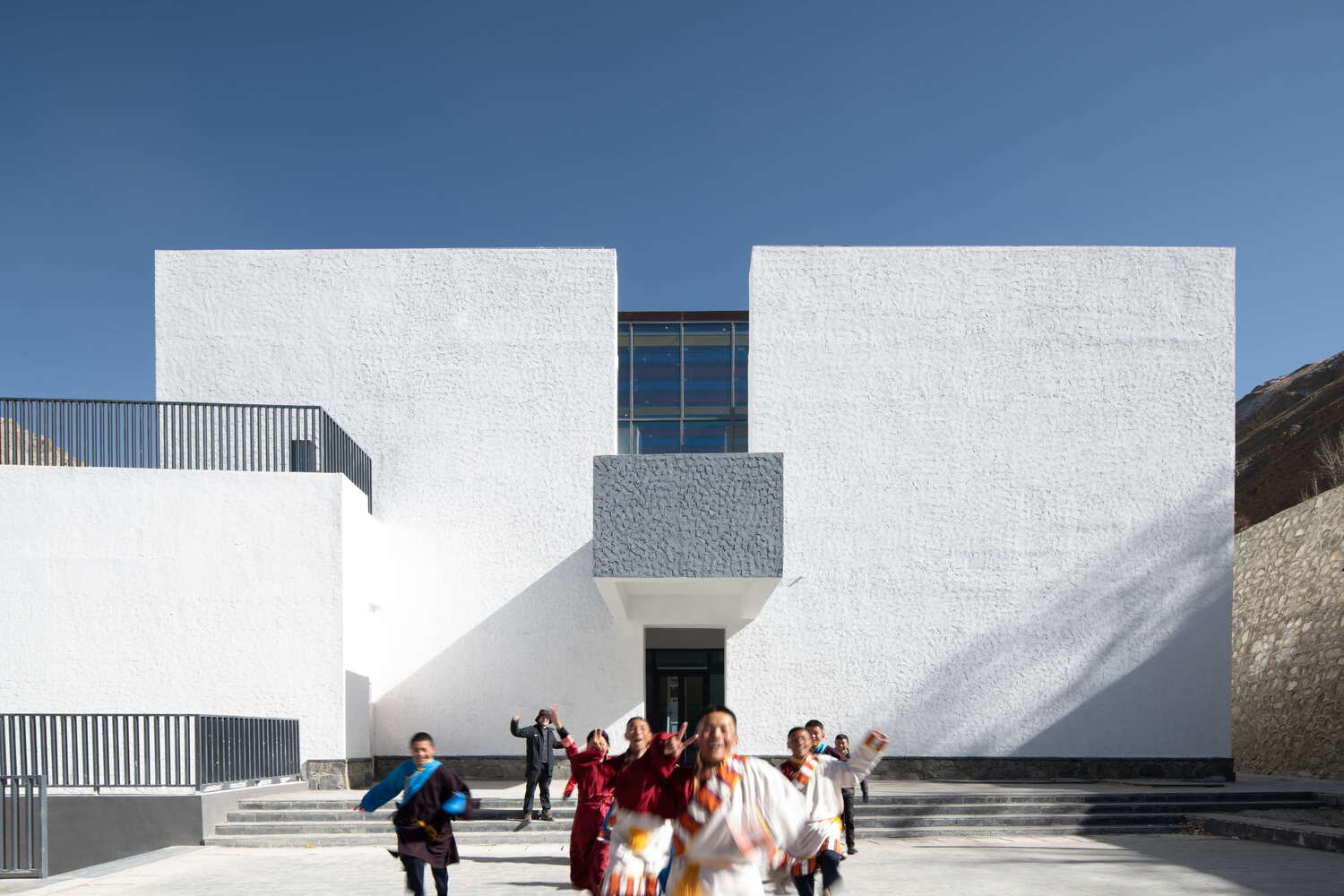 The Multifunctional Art Center Architecture at Lhozhag County