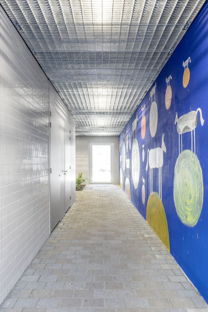 All photographs are works of Marcel van der Burg