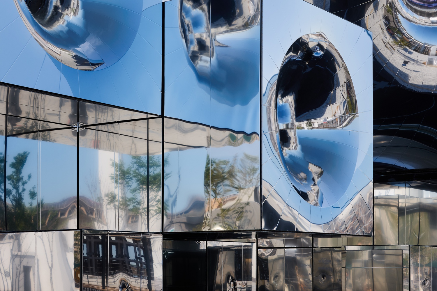 Expo 2025 Osaka Pavilion null² by Noiz Architects: A Landmark of