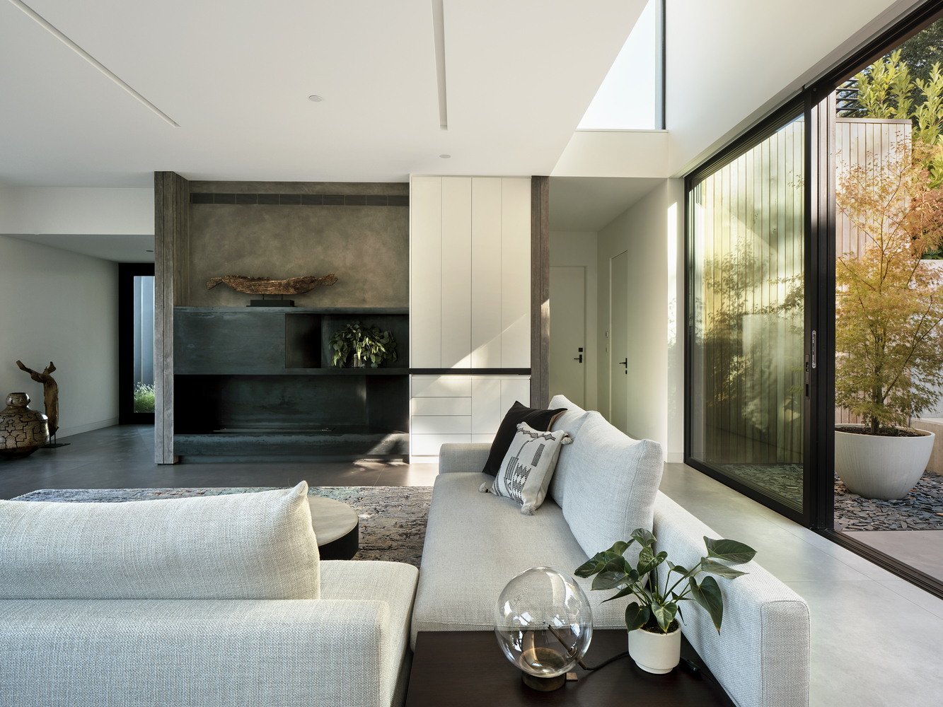 All photographs are works of Adam Rouse