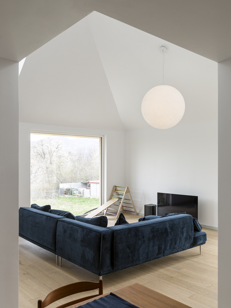 All photographs are works of Vlad Albu