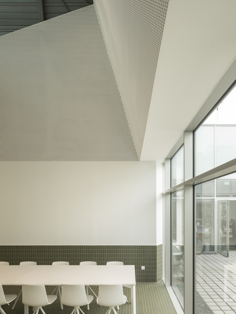 All photographs are works of Maxime Vermeulen