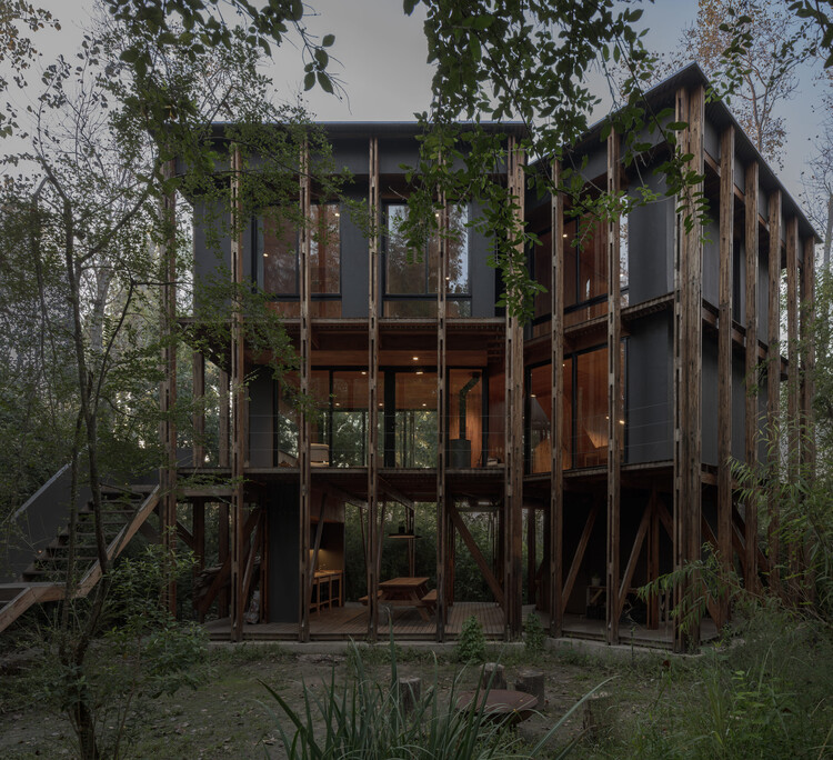 Flood-Resilient Architecture