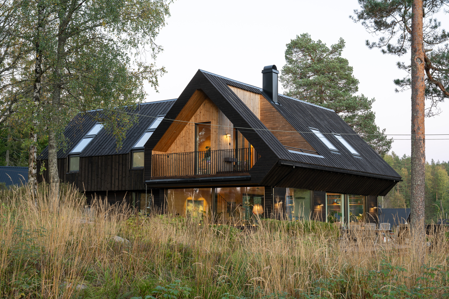 Read the full article: Solem Forest House by MORFEUS arkitekter
