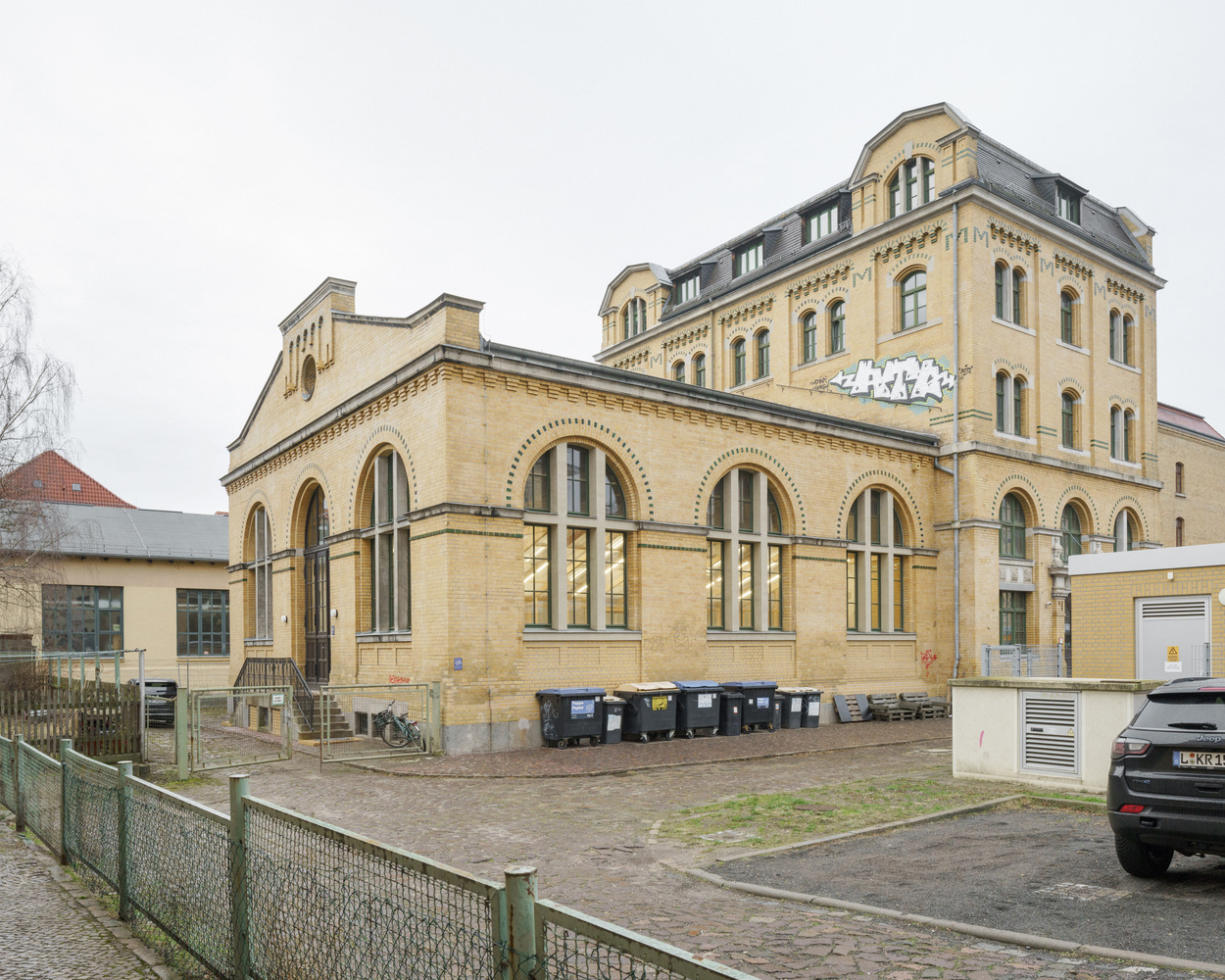 Machinery Hall Renovation by KO and OK Architektur
