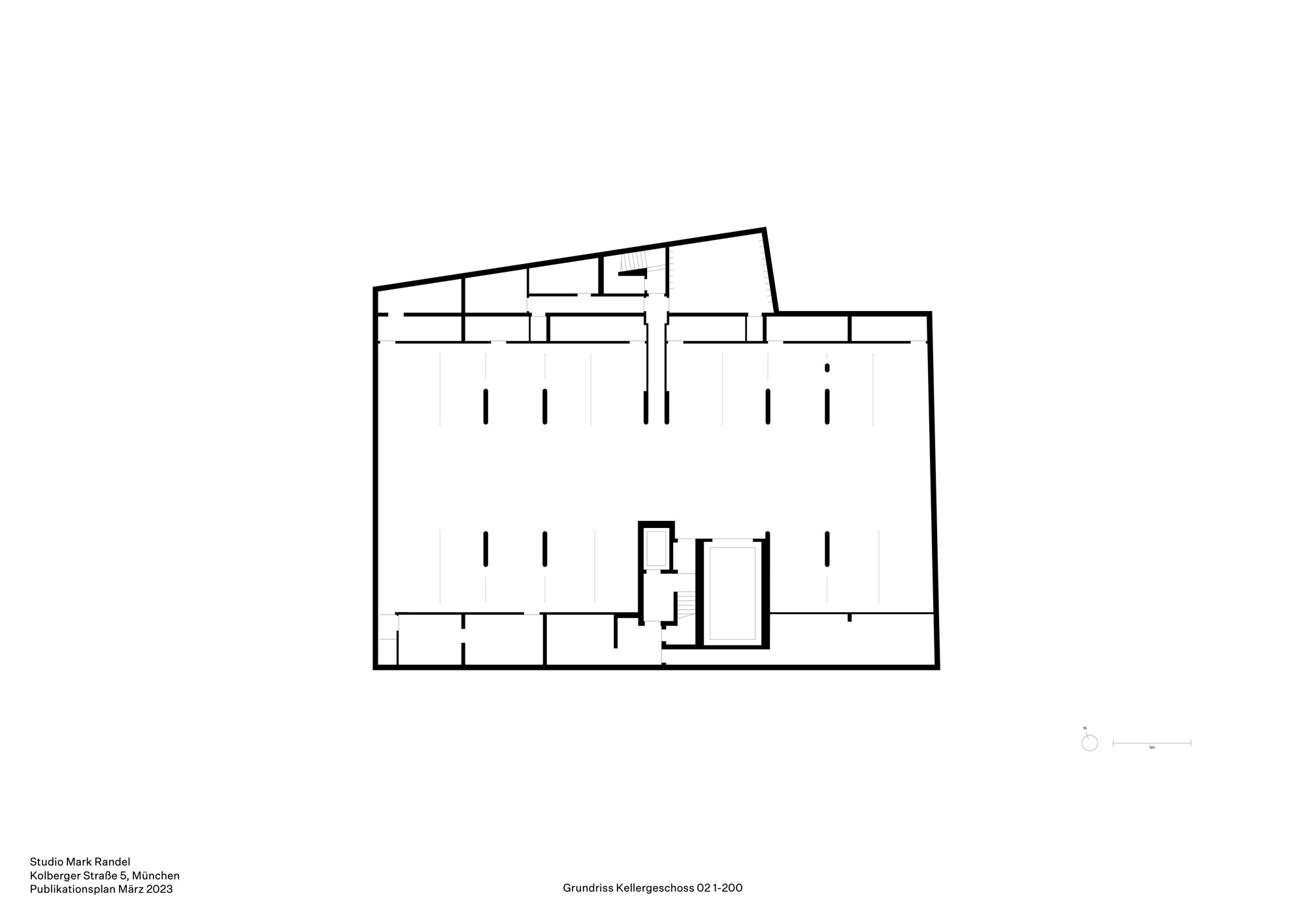 Floor plan drawing showing two large open volumes with a central core and perimeter service rooms