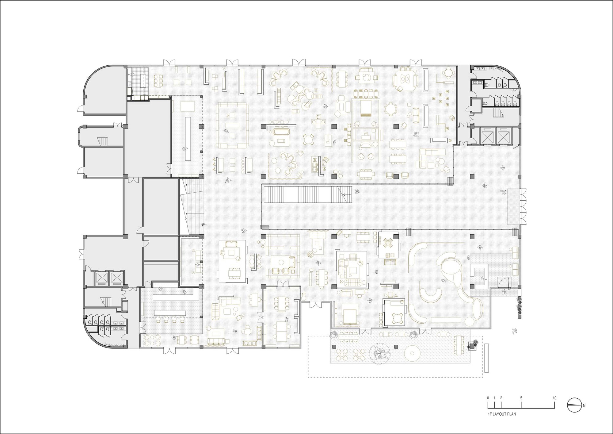 Floor plan showing workspace areas with meeting rooms and a central stairwell