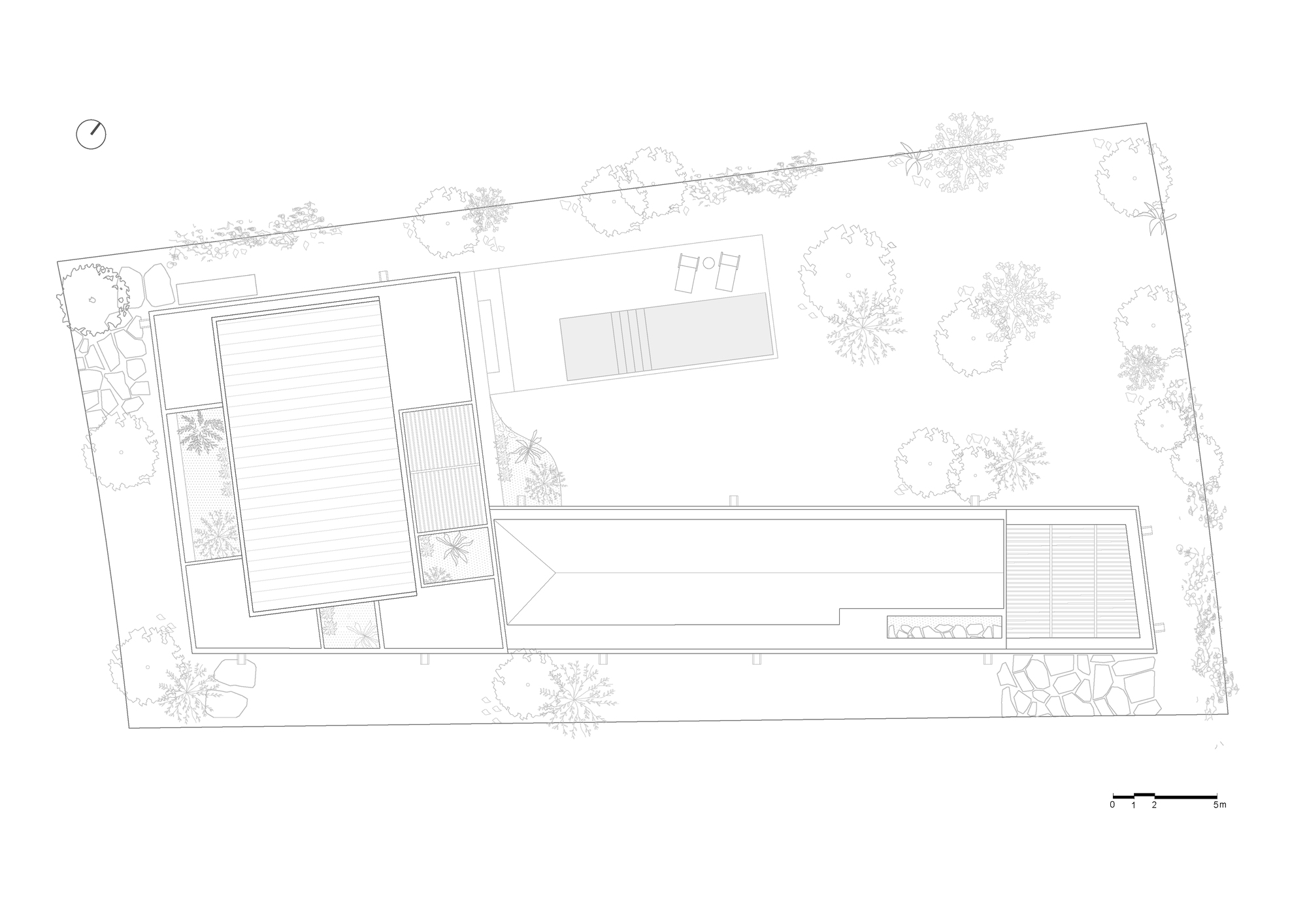 Roof plan drawing indicating a pool and deck beside the main volume with planted perimeter