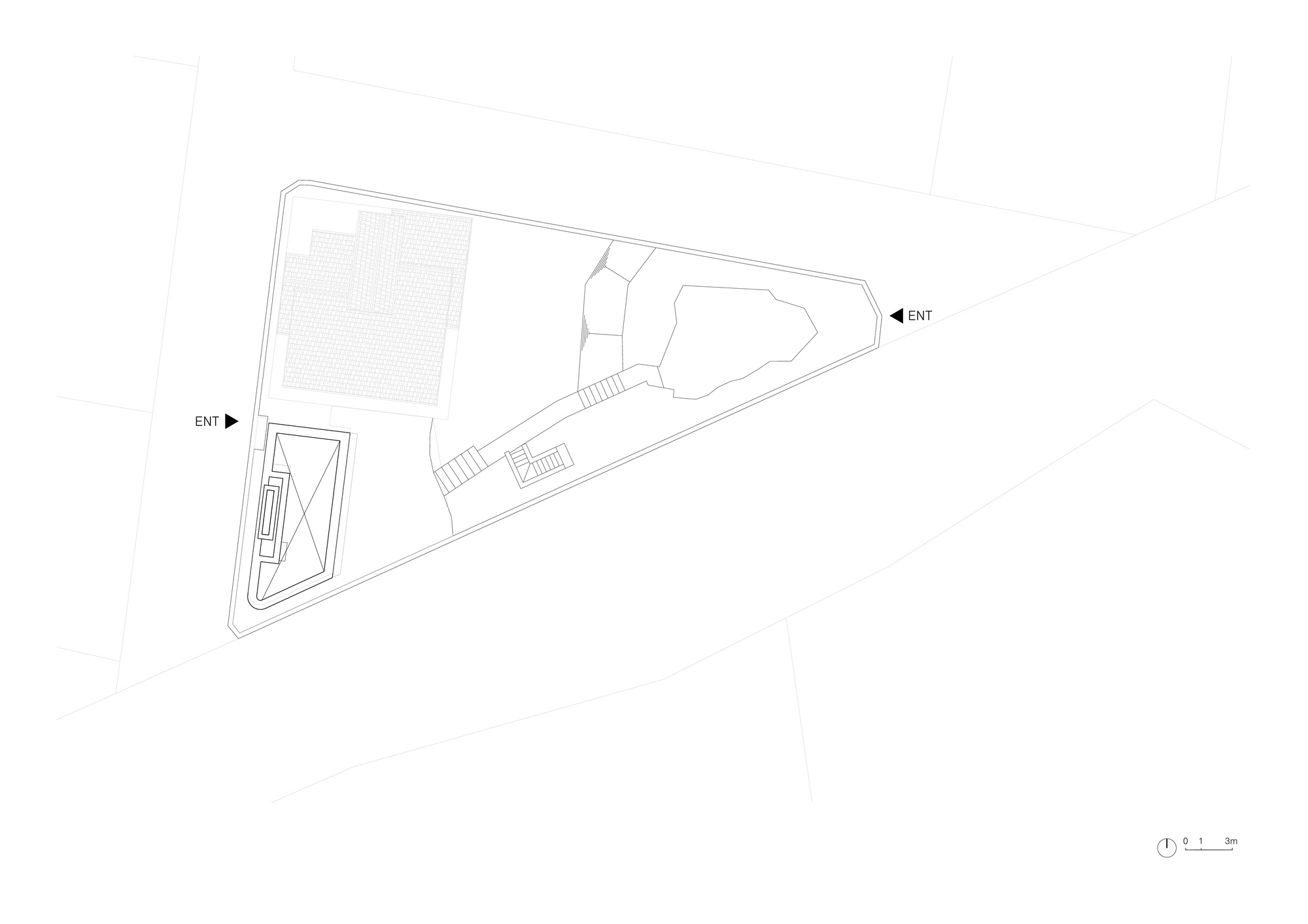 Site plan drawing showing a triangular plot with a structure at the narrow end