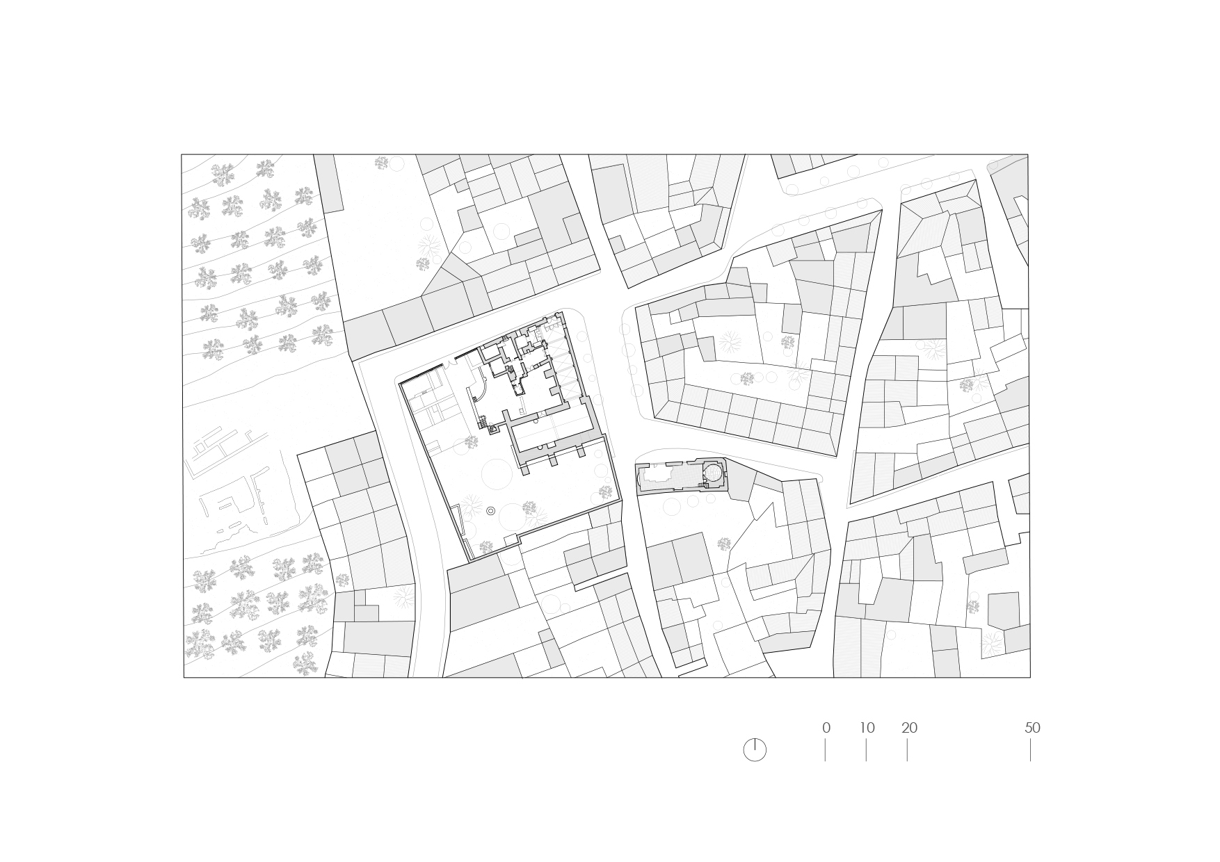 Site plan drawing depicting a building with internal courtyard surrounded by adjacent urban blocks and trees