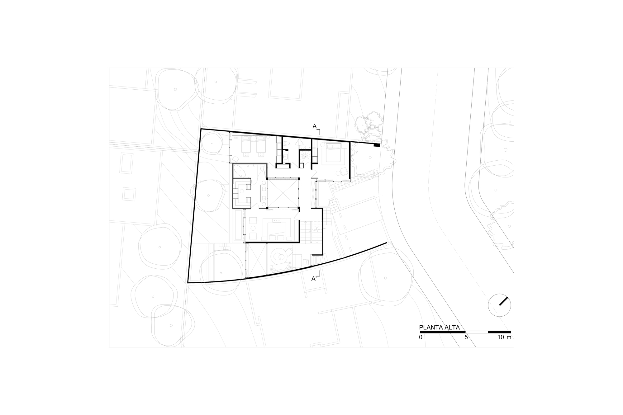 Upper floor plan drawing showing bedroom clusters around central courtyard on curved site