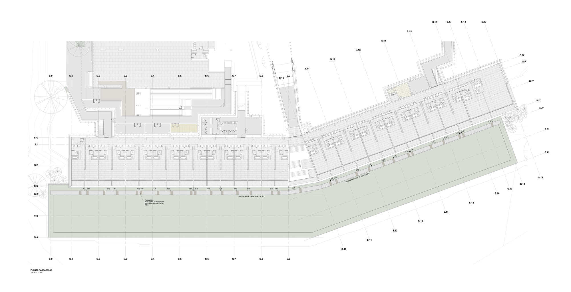 Site plan drawing showing an angled linear building with repetitive units fronting a large green space