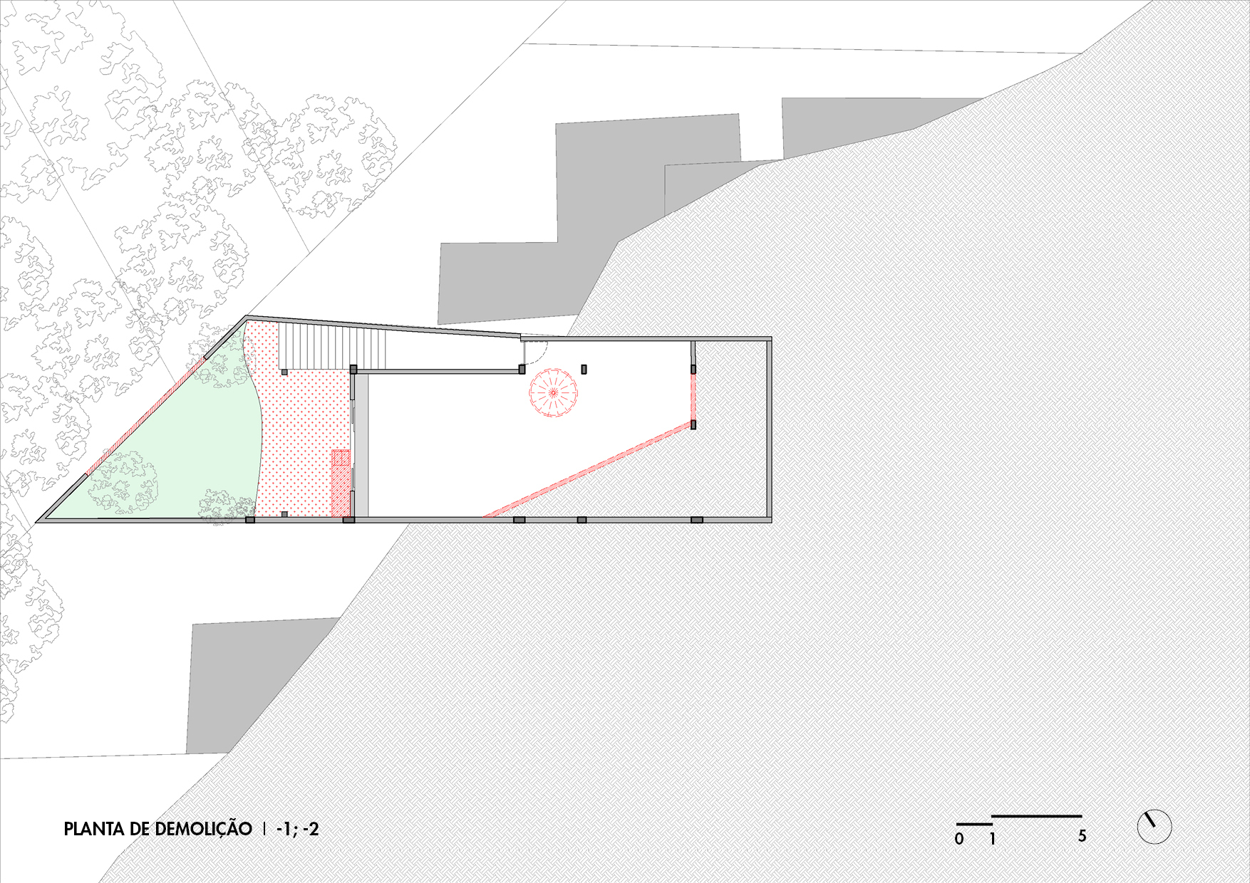Floor plan drawing showing a narrow rectangular volume with courtyard and adjacent buildings