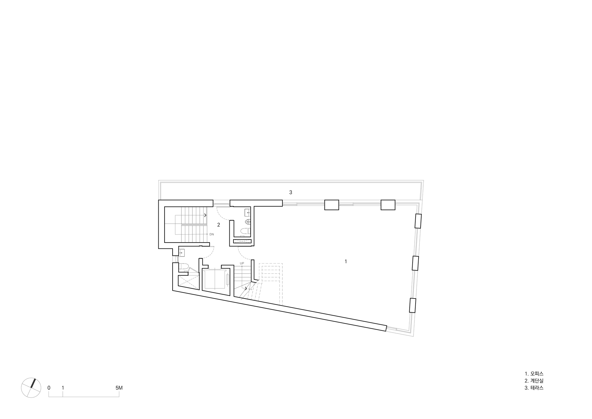 Floor plan drawing showing the mid level with bathroom cluster and diagonal glazing line
