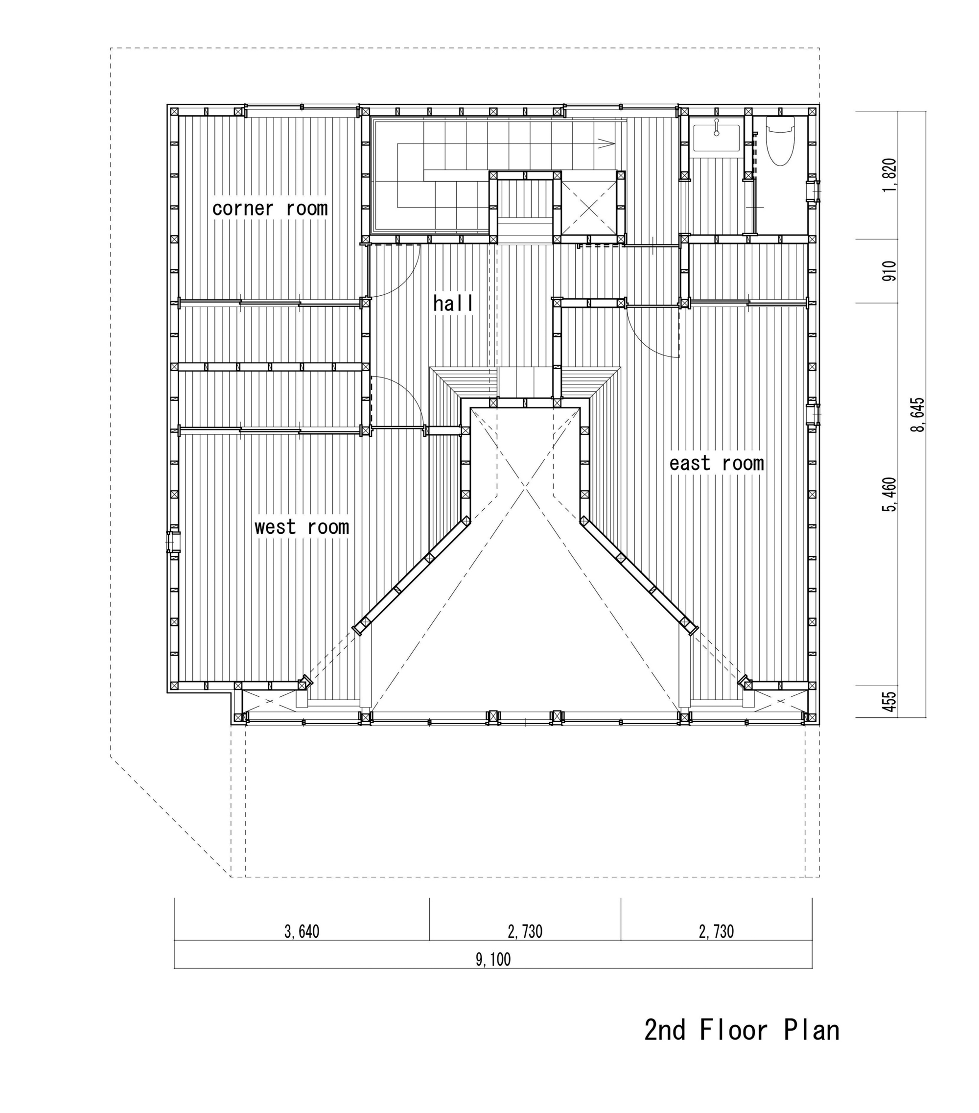 Second floor plan showing a central hall with angled wings extending toward an open atrium below