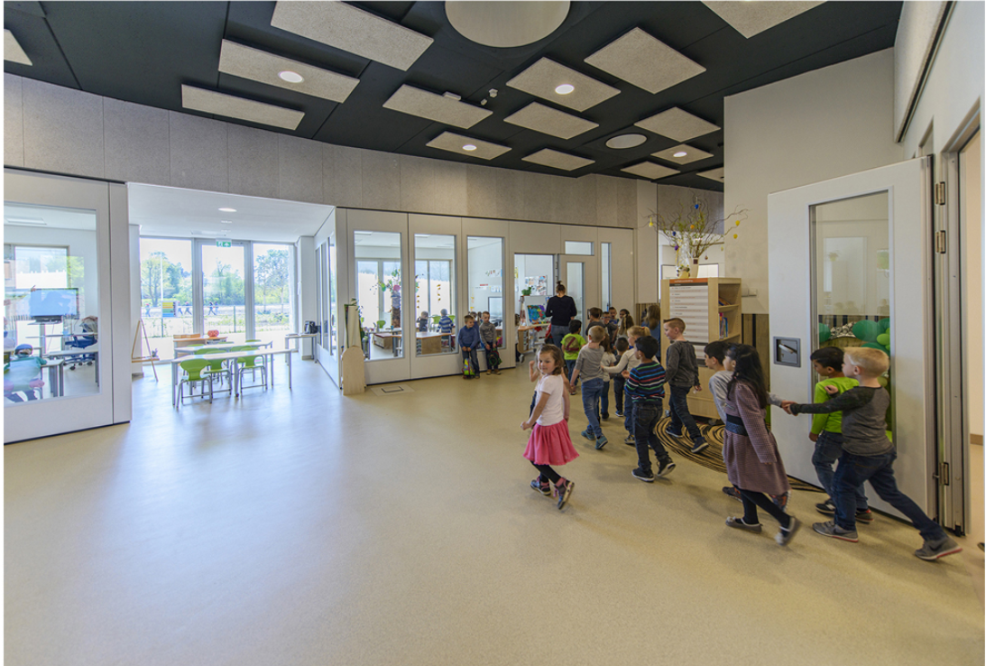 Open learning spaces support children’s movement, collaboration, and flexible use within the digital school environment.