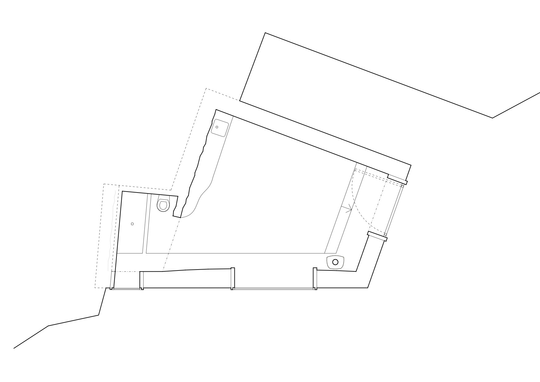 Floor plan drawing of an irregular angular room with a bathroom at one end, door swing and windows along one wall