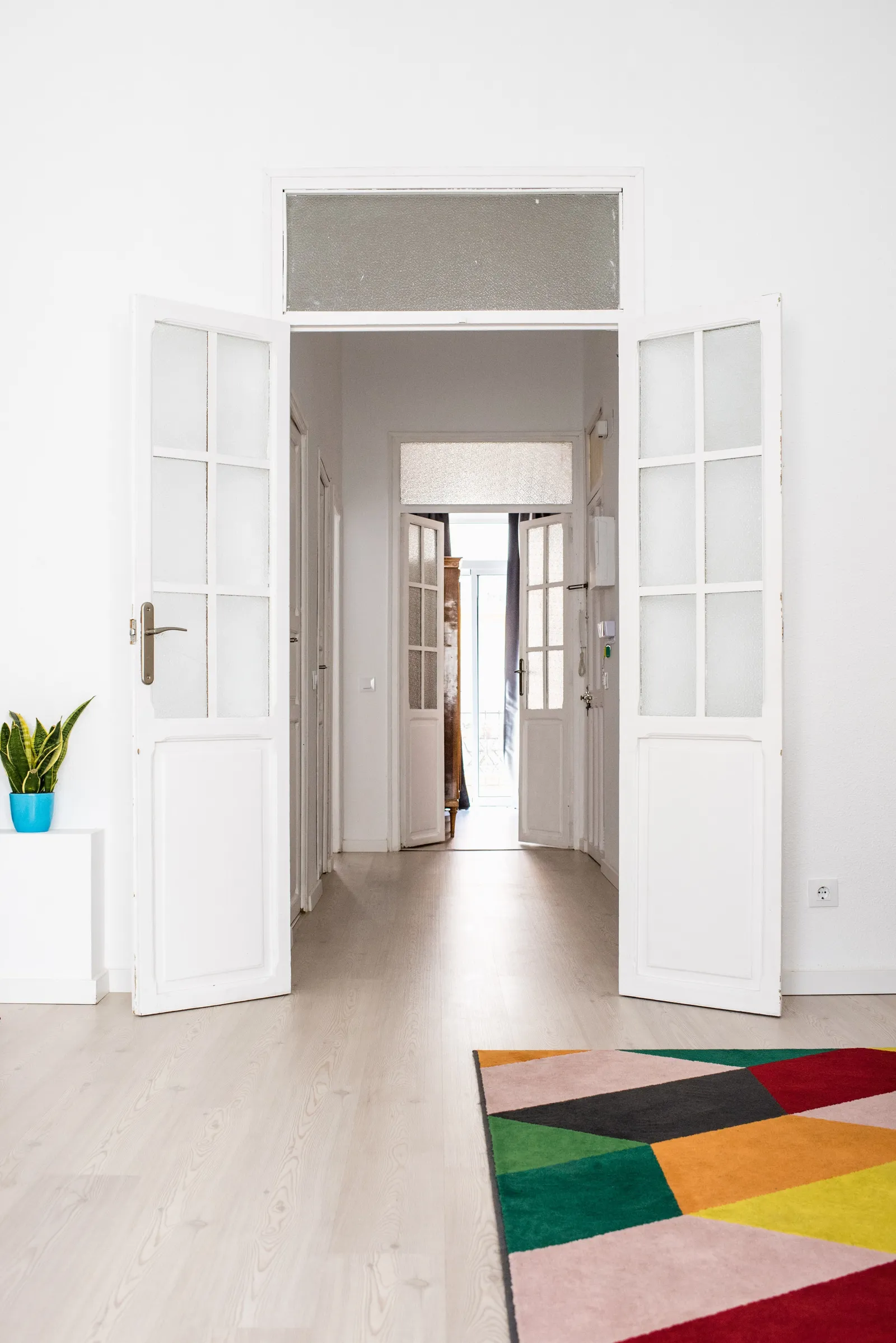 Keeping doors in poor condition is one of the biggest Feng Shui mistakes that anyone can make. Ksenia Chernaya / Pexels