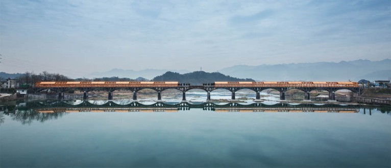 Xu Tiantian – DnA Design and Architecture, Shimen Bridge on the Songyin river, 2016-2017. Photo ©Wang Ziling