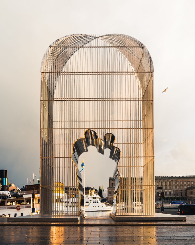challenge of change. Arch by Ai Weiwei, ©Jean Lapin