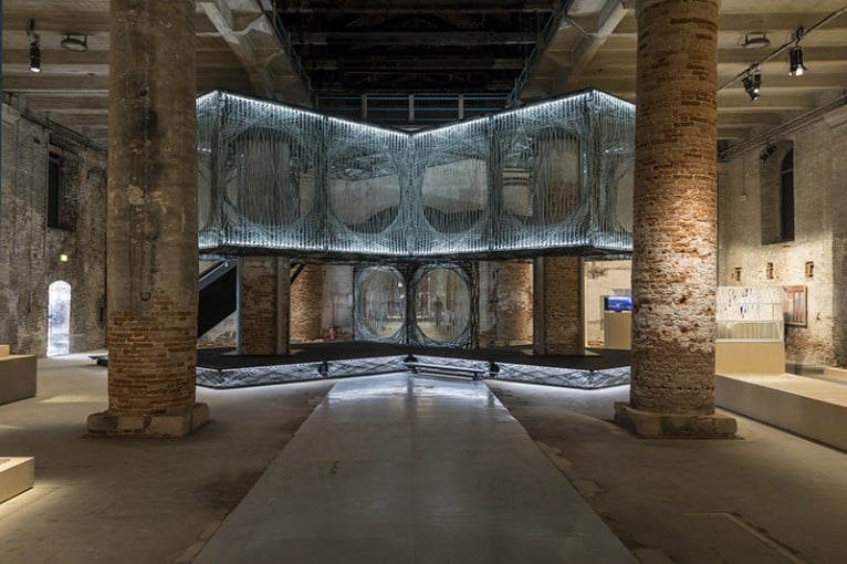  Achim Menges / ICD University of Stuttgart e Jan Knippers / ITKE University of Stuttgart (Achim Menges; Jan Knippers)Photo by Marco Zorzanello - Courtesy of La Biennale di Venezia 