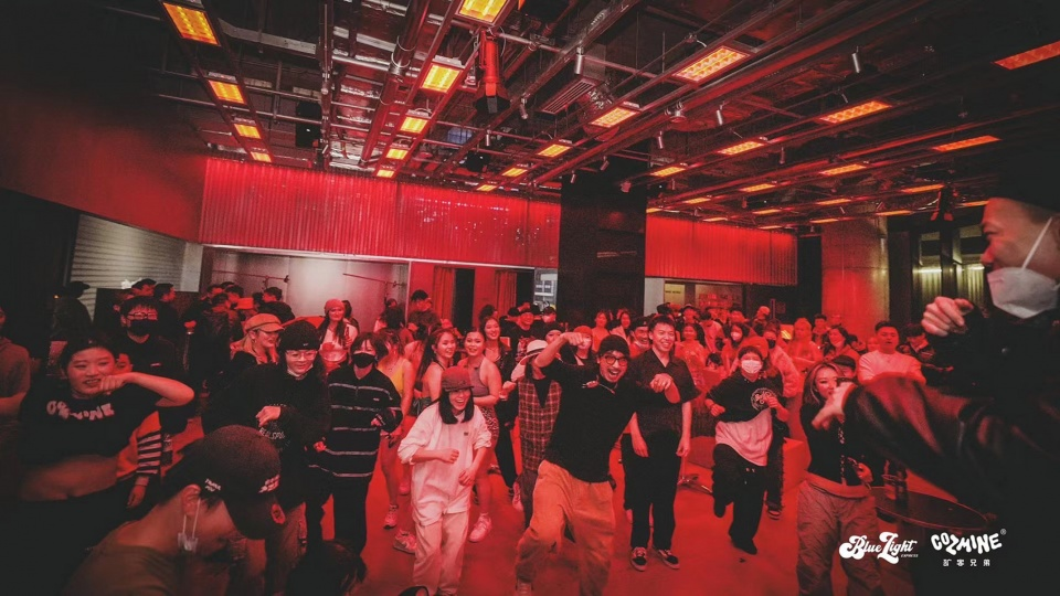 DJ event site © WHY WOULD