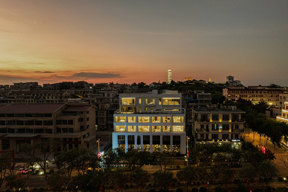 Aerial view by night © ACT STUDIO