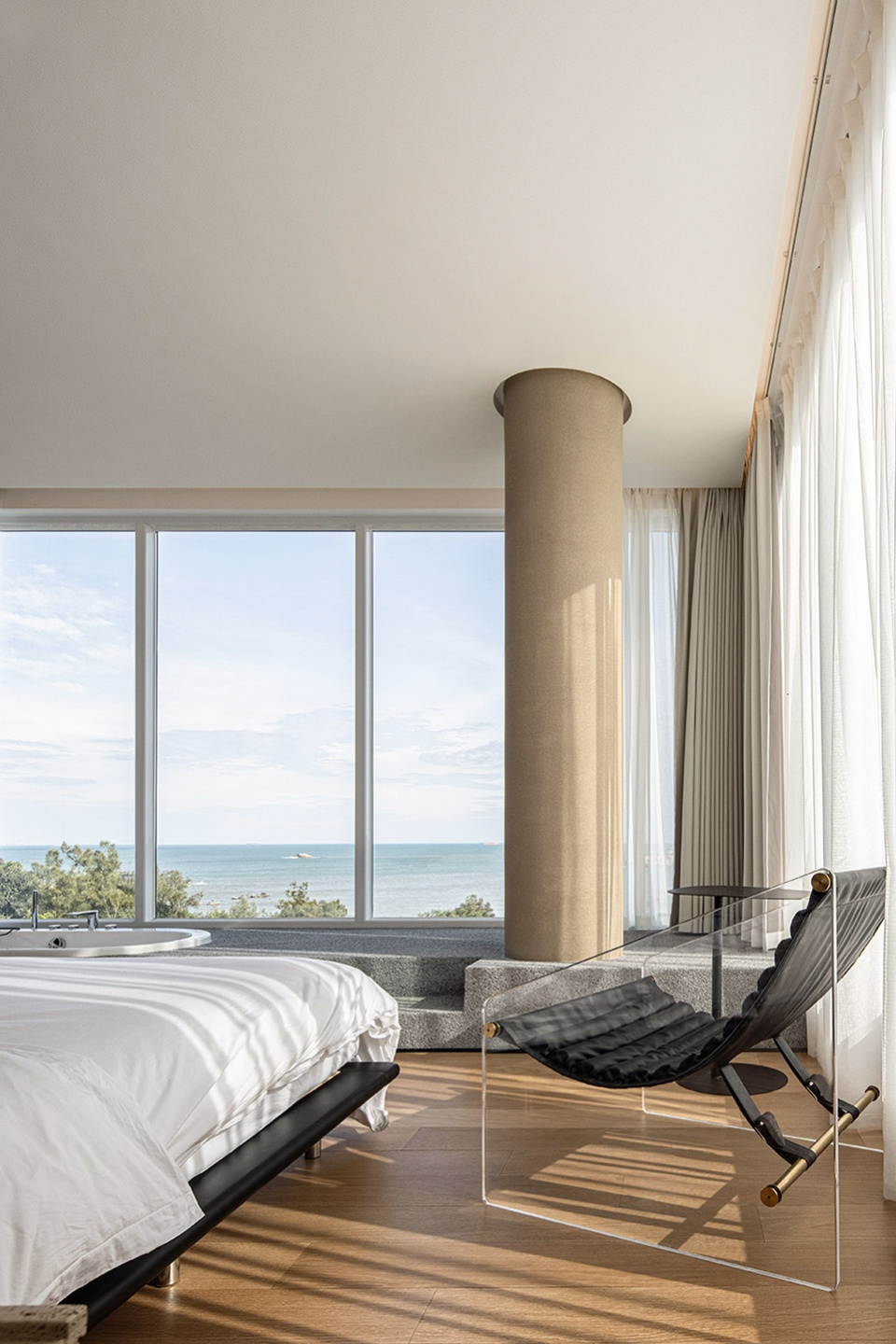 The room occupies a unique romantic sea view © ACT STUDIO