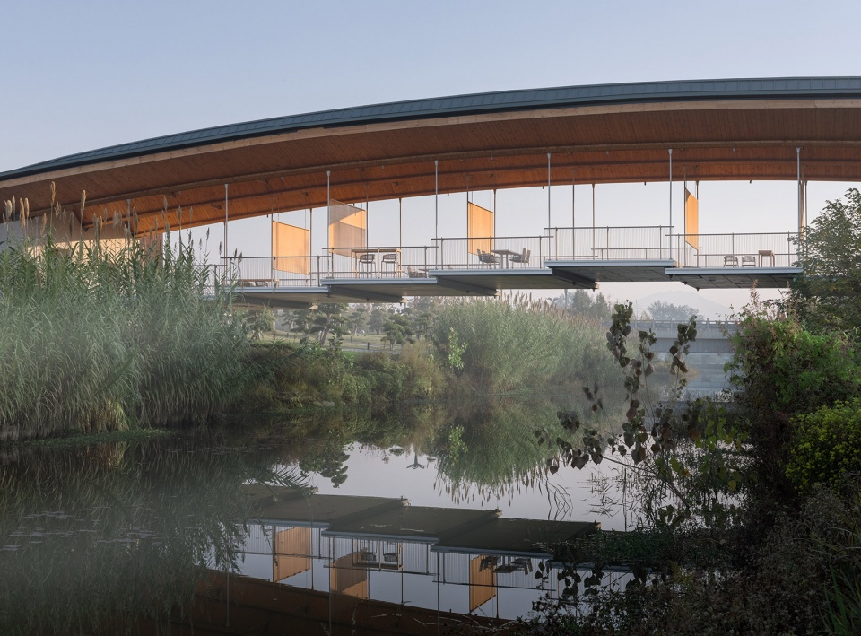 Three of the nine terraces were raised and five were lowered, connecting the higher south and lower north barge elevations in an asymmetrical way © Liangshan