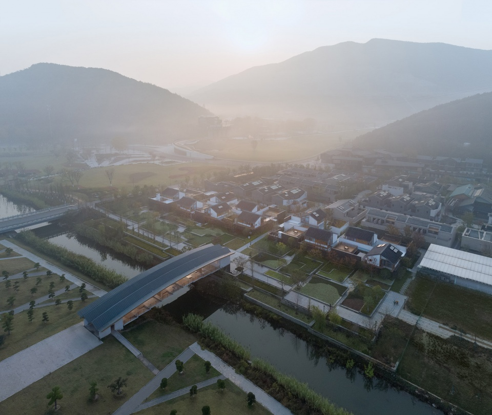 Aerial view of the covered bridge © Liangshan