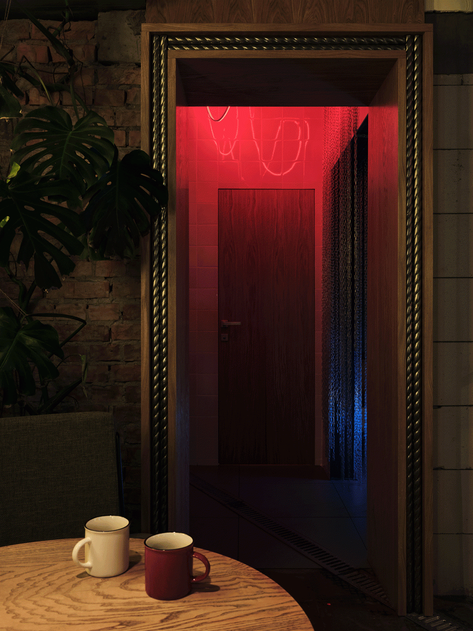 The small VIP room next to the bathroom © Dmitrii Tsyrenshchikov