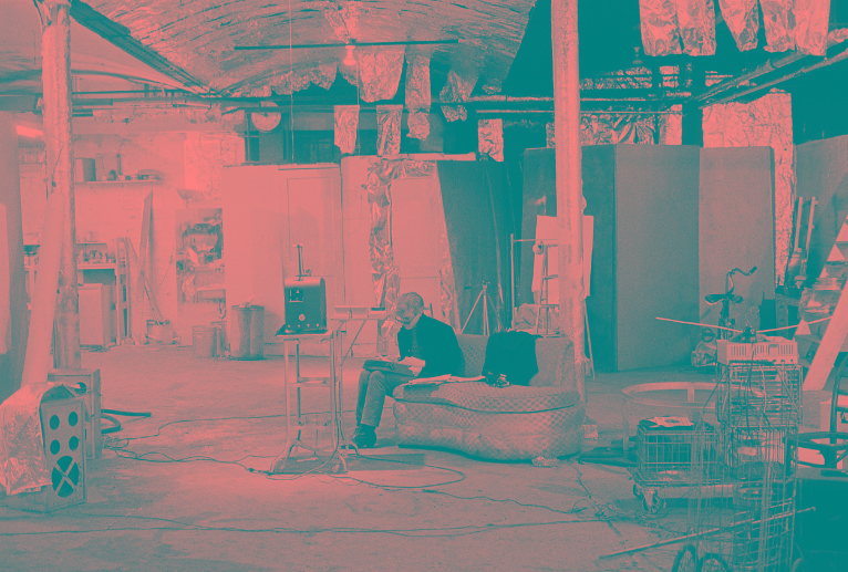 Nat Finkelstein, Factory Panorama mit Andy Warhol, New York City, USA, 1964- 67 (photo: 1965) © Nat Finkelstein Nachlass / All rights reserved.