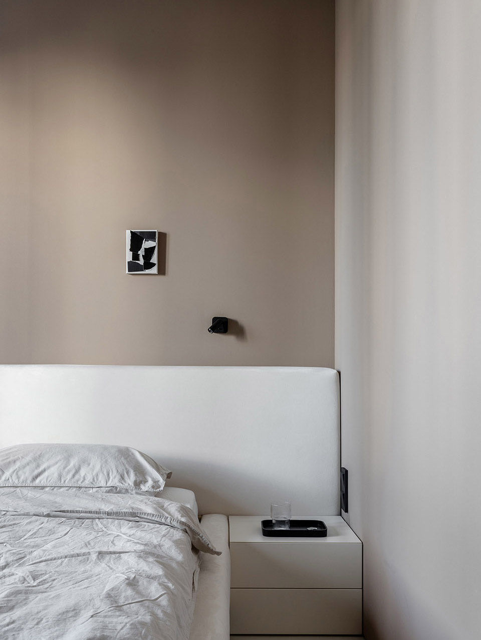 Details of the master bedroom © ZROBIM architects