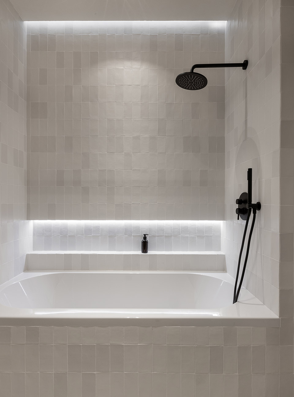 Bathroom © ZROBIM architects
