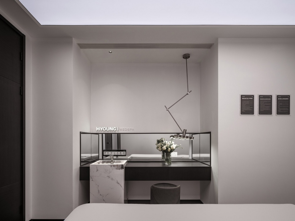 The interior of the treatment room © WYAP